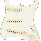 Pre-Wired Strat Pickguard, Hot Noiseless SSS, Parchment 11《ピックアップ/ピックガード》