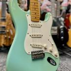 American Vintage '57 Stratocaster Thin Lacquer -Daphne Blue- 2000年製【48回金利0%対象】