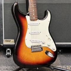 FSR Traditional II 60s Stratocaster -3-Color Sunburst- 2021年製【Alder Body!】【Custom Shop Pickups!】【3.6