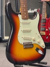 Traditional 60s Stratocaster -3-Color Sunburst- 2017年製 【軽量3.4kg!】【金利0%!】