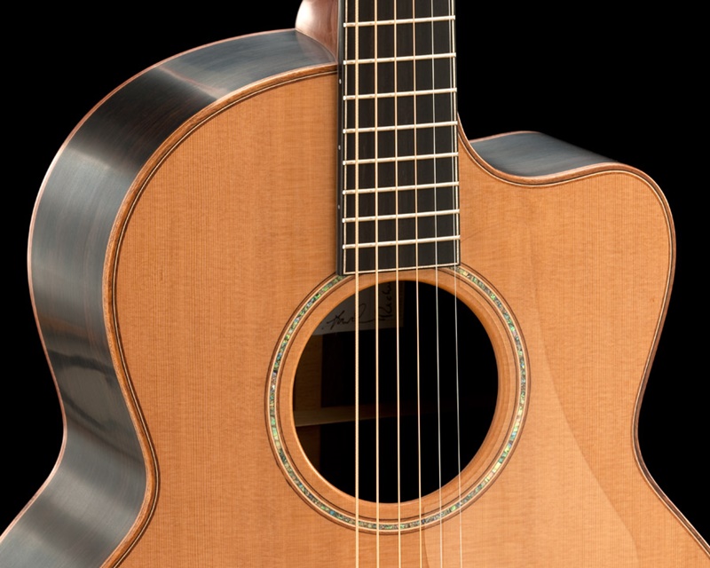Lowden Guitars The Signature Series | ギタープラネット