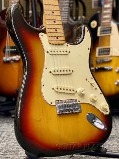 1975 Stratocaster -Sunburst / Maple- 【Alder Body】【3.55kg】【Vintage】