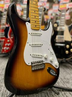 【GW セール！！】 70th Anniversary American Vinatge II 1954 Stratocaster -2 Color Sunburst- 2024年製 【美品中古!】【