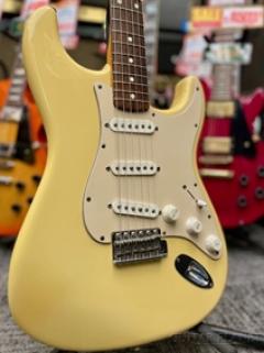 American Vintage '62 Stratocaster 'Thin Lacquer' -Vintage White- 2004年製【48回金利0%対象】