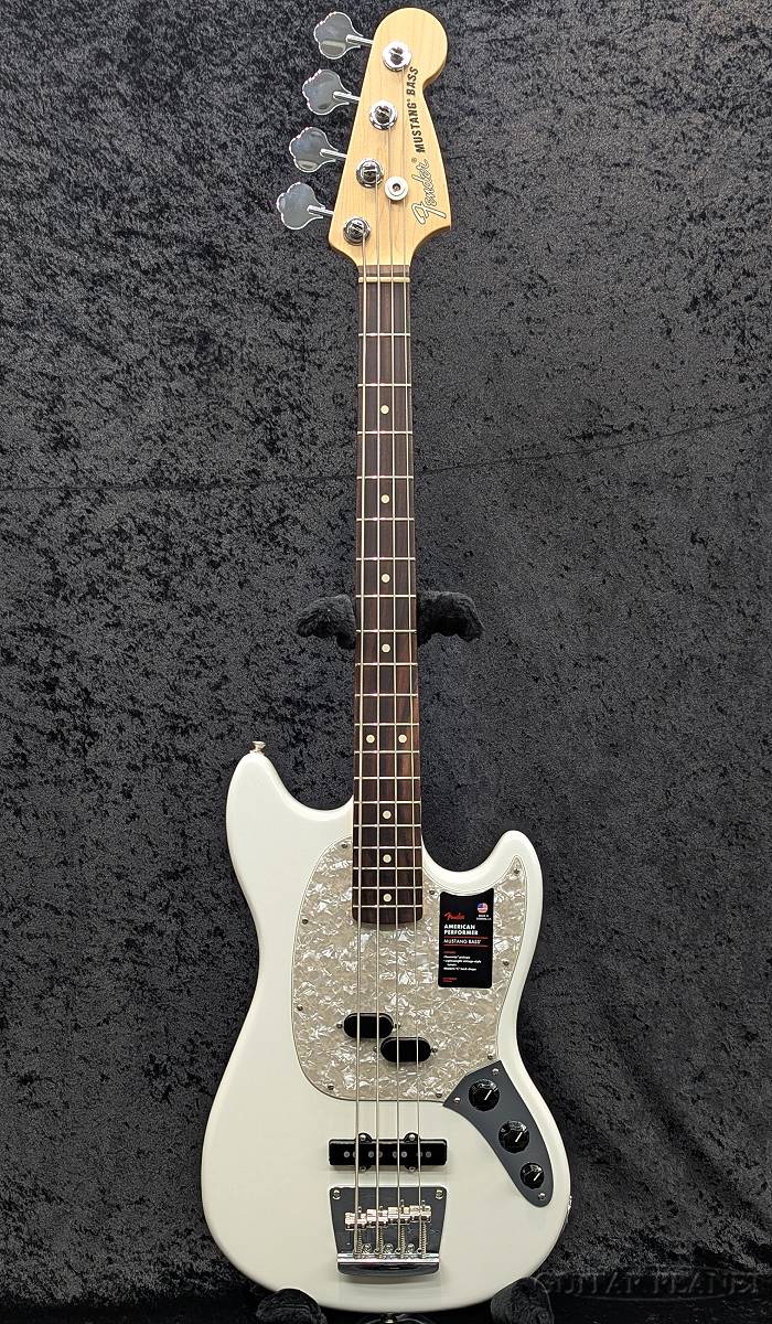 人気 ブランド 服をチェック - 最新トレンドファッション FenderAmerican Performer Mustang Bass -Arctic White-【2023 ギター